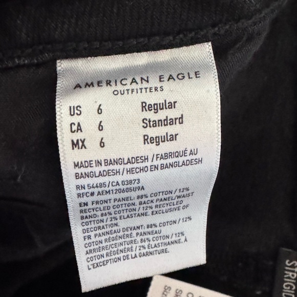 NWT American Eagle Black Mom Jeans - Picture 7 of 8